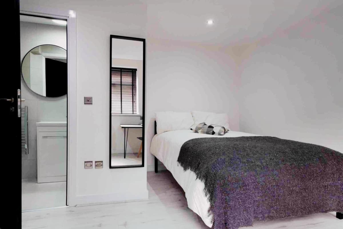 8 High Street – Antler House image 5