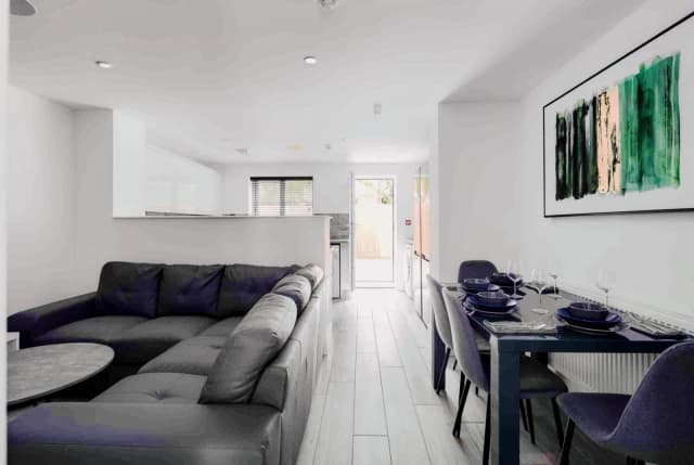 16 Wellington Avenue, L15 image 4