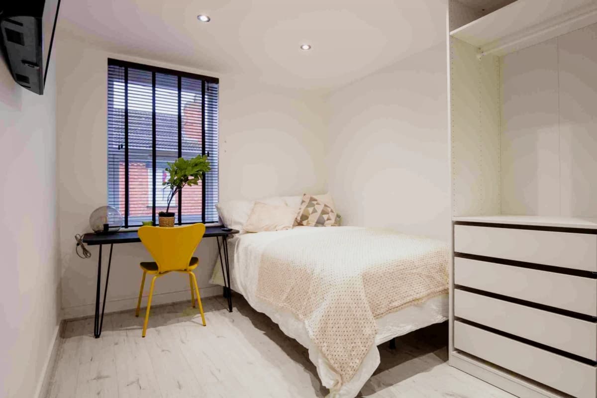 2 Eastbourne Street, LN2 image