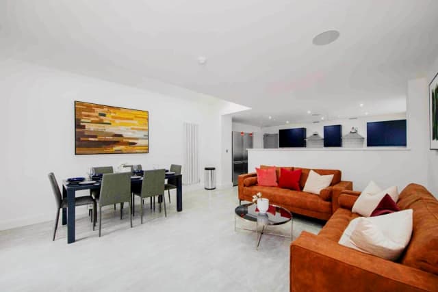 7 Langton Road, L15 image 4