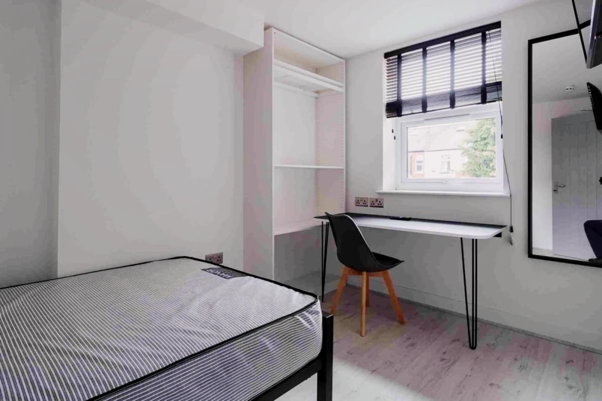 7 Milman Road, LN2 image