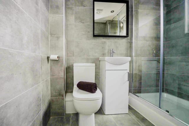 113 Cranborne Road, L15 image 3