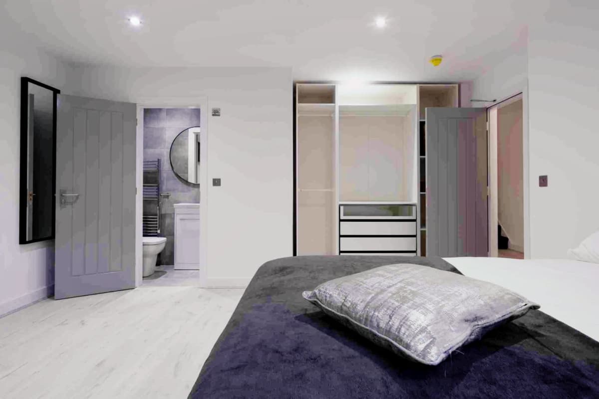 135 Monks Road image