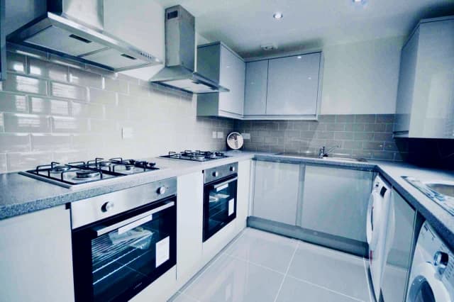 155 Alderson Road, L15 image 3