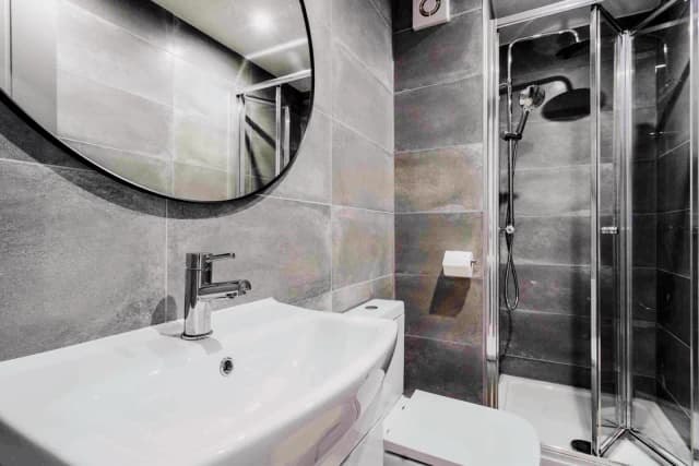 107 Cranborne Road, L15 image