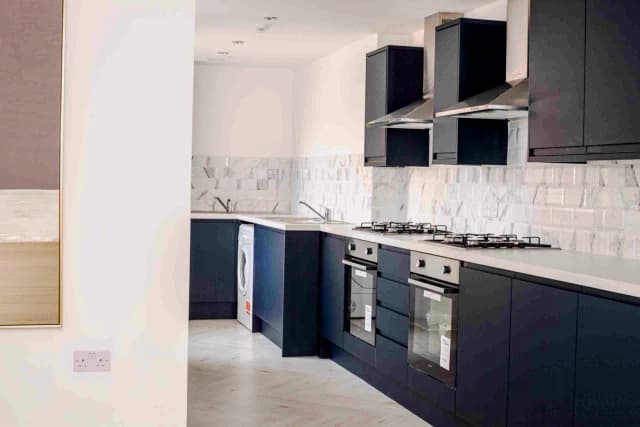 39 Salisbury Road, L15 image 4