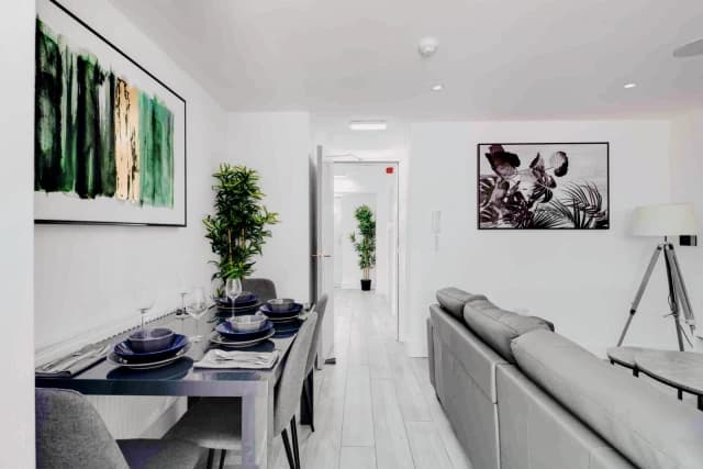 16 Wellington Avenue, L15 image 3