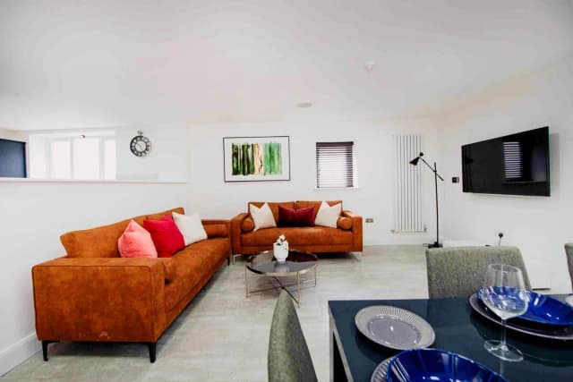 7 Langton Road, L15 image 2
