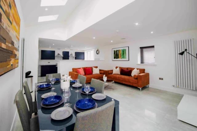 7 Langton Road, L15 image 3