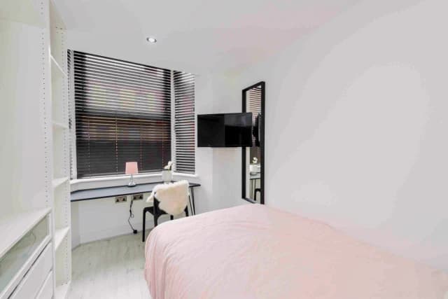 113 Cranborne Road, L15 image