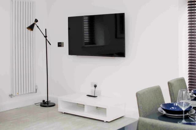 7 Langton Road, L15 image