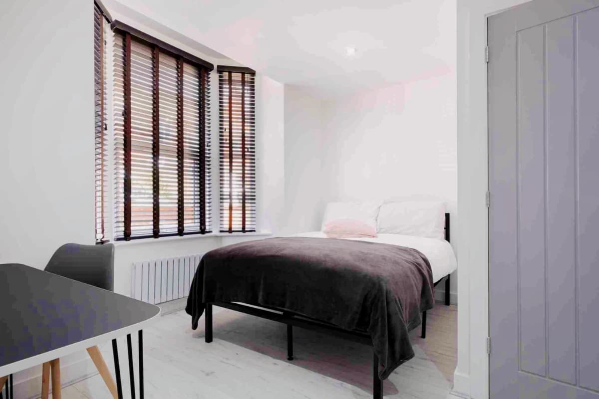 9 Avondale Street image
