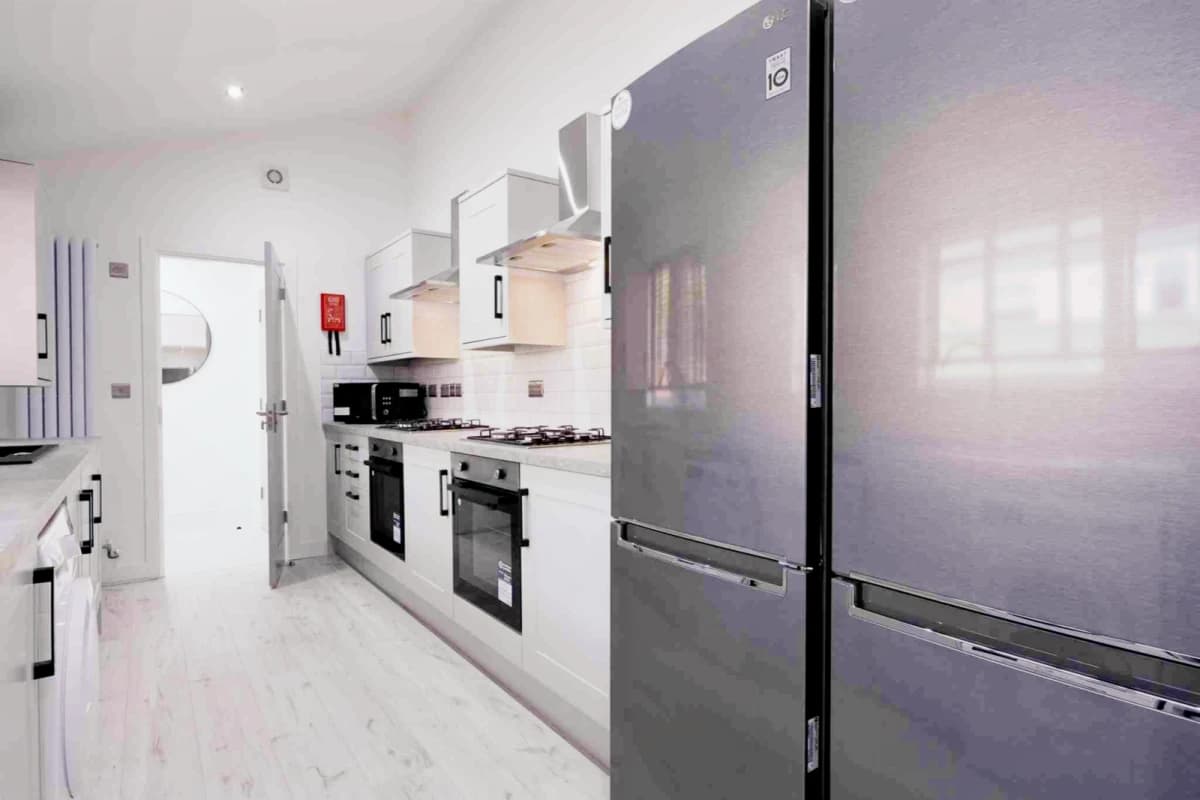 9 Avondale Street image 2