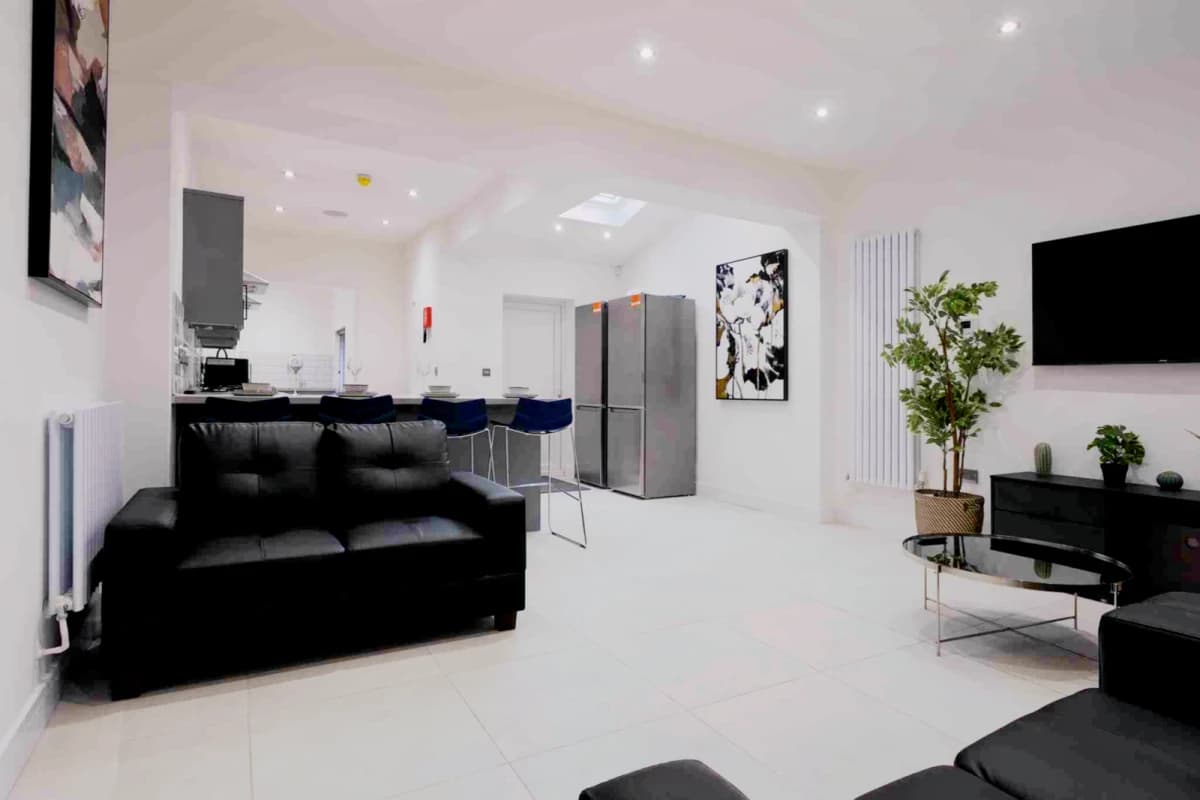 56 Kesteven Street image 3