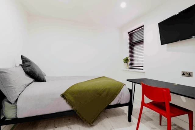 107 Cranborne Road, L15 image