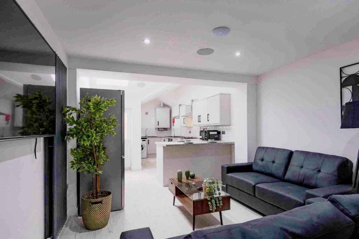 34 Vernon Street, LN5 image 2