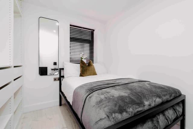 107 Cranborne Road, L15 image