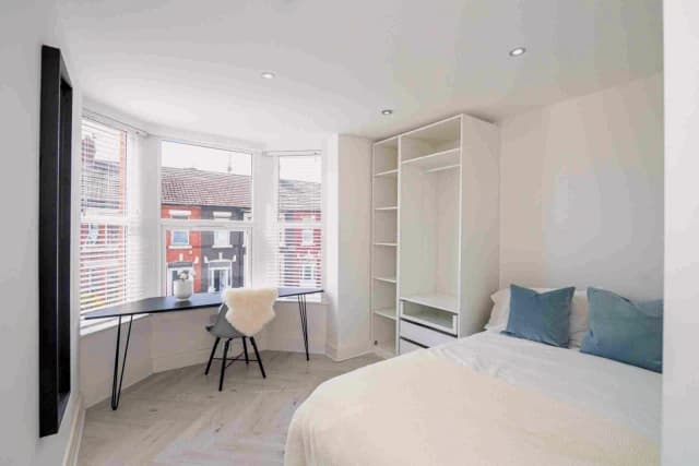 39 Salisbury Road, L15 image