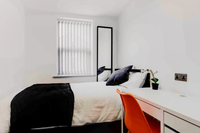 29 Grosvenor Road, L15 image