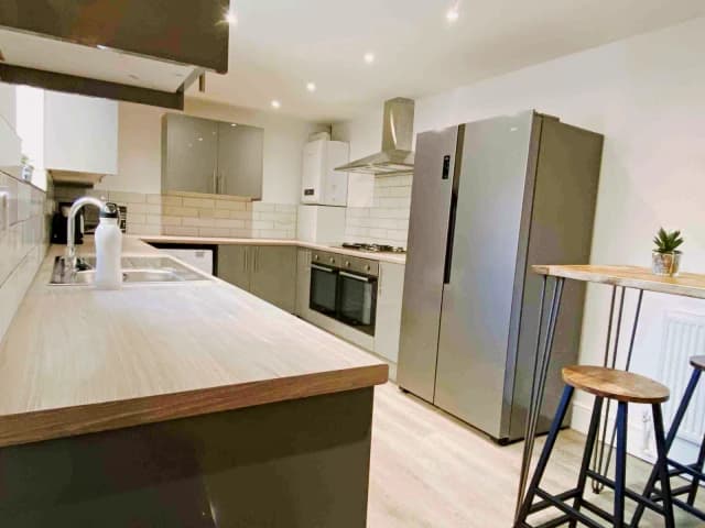 5 Stanton Road, L18 image 3