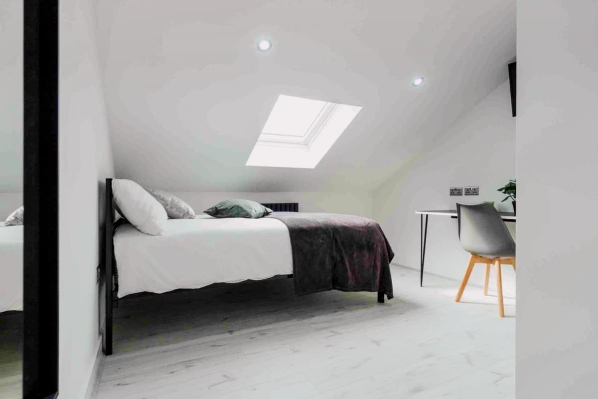 21 Newland Street West image