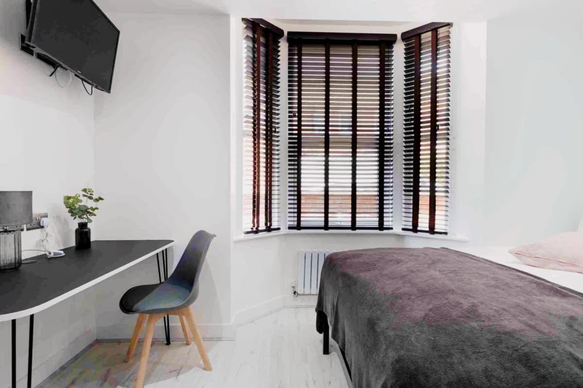 9 Avondale Street image