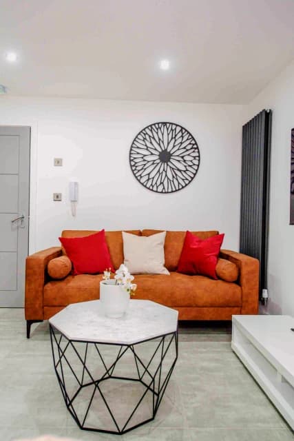 29 Langton Road, L15