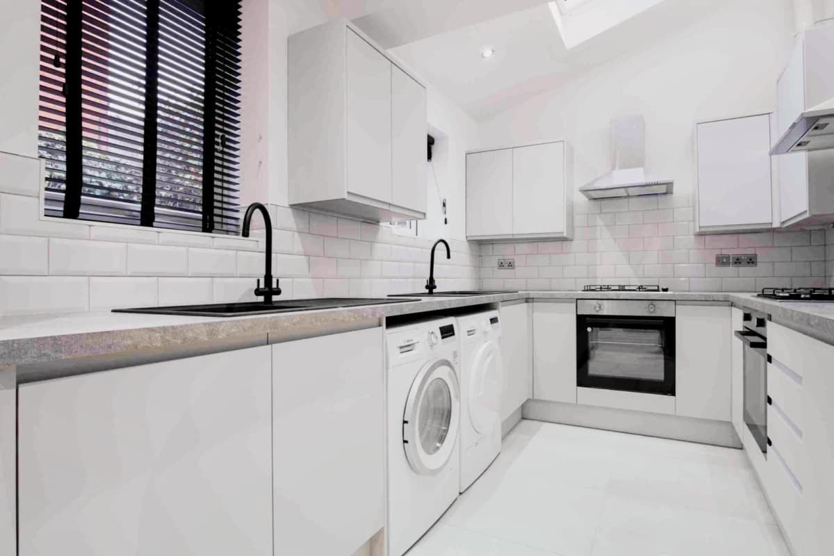 2 Eastbourne Street, LN2 image 3