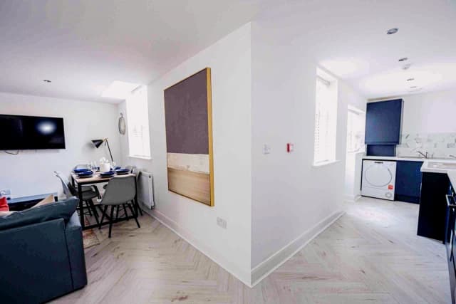 39 Salisbury Road, L15 image