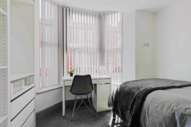 29 Grosvenor Road, L15 image