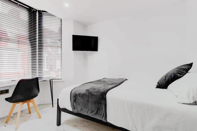 29 Malvern Road, L6 image 5