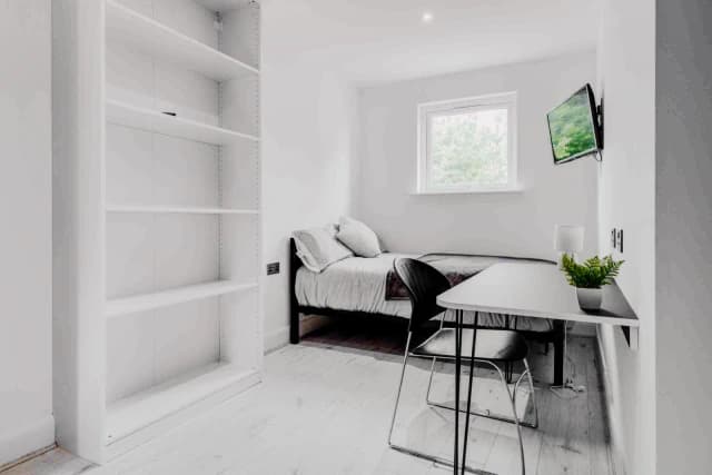 14 Birstall Road, L6 image