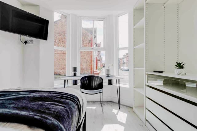 14 Birstall Road, L6 image 4