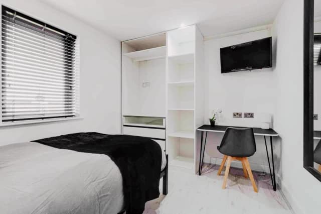 80 Cotswold Street, L7 image