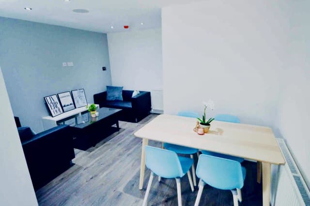 75 Ling Street, L7 image
