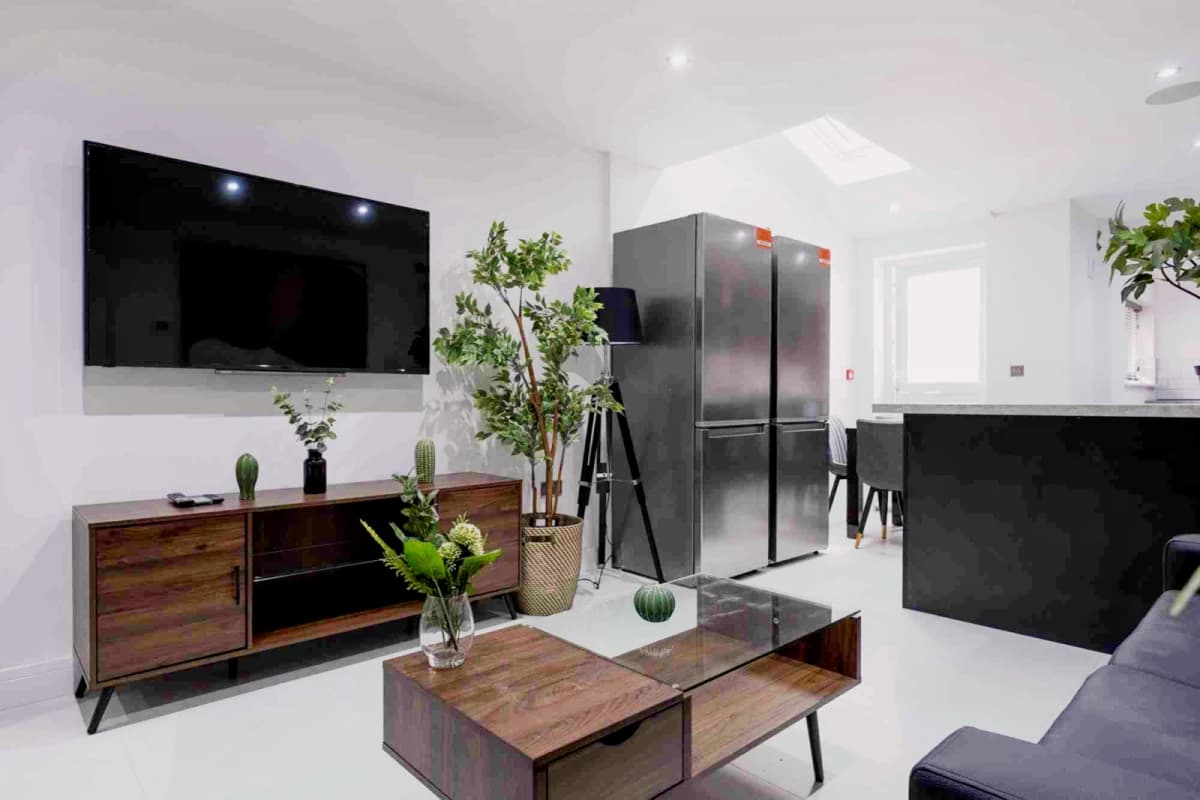 101 Carholme Road, LN1 image 2