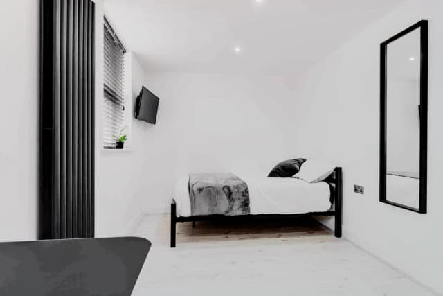 29 Malvern Road, L6 image