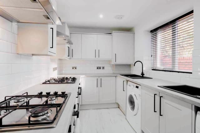 56 Hannan, L6 image 2
