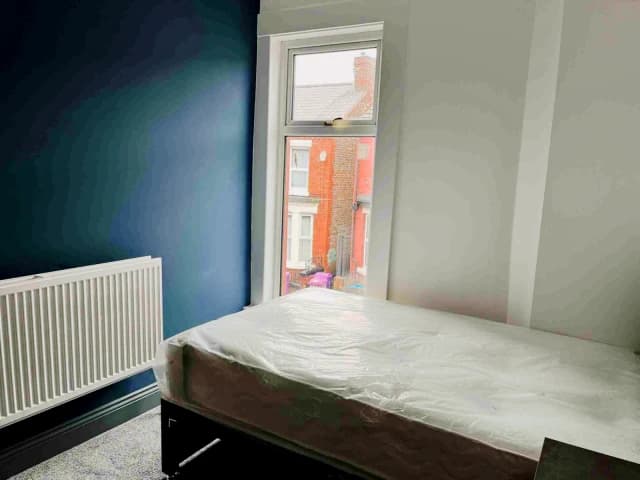 70 Thornycroft, L15 image