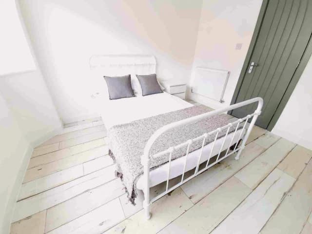 44 Alderson road, L15 image 5