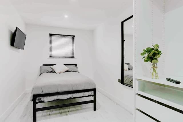 29 Malvern Road, L6 image