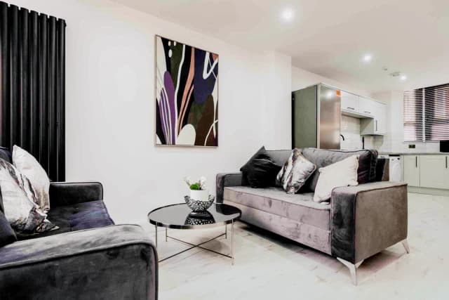 103 Adelaide road, L7 image 2
