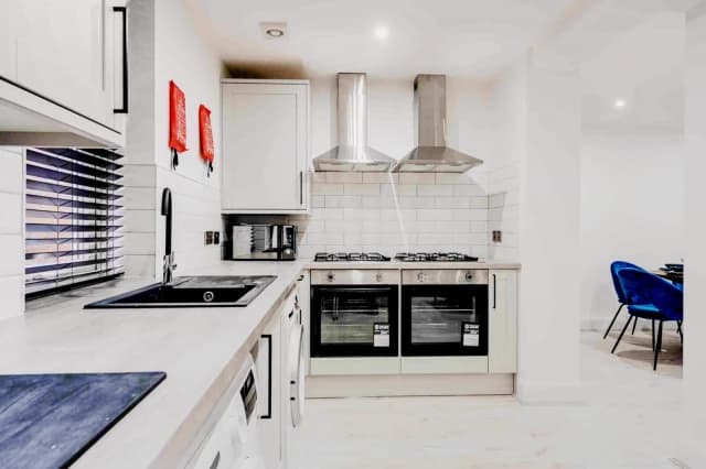 36 Borrowdale road, L15 image 4