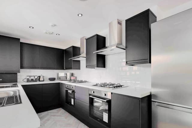 130 Cranborne Road image