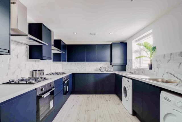79 Cotswold Street L7 image 2