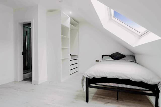 56 Hannan, L6 image