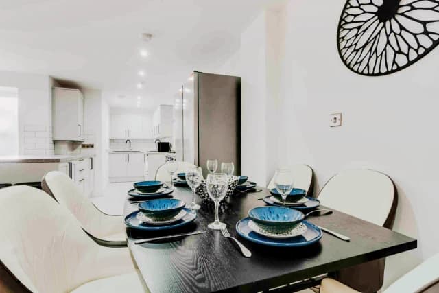 29 Malvern Road, L6 image 2