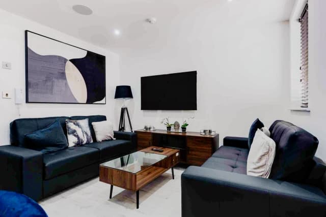 54 Albert Edward road, L7
