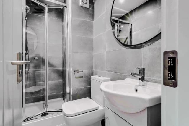 80 Cotswold Street, L7 image