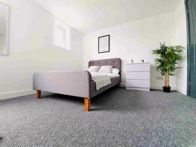The loft – 165 Smithdown road, L15 image 3